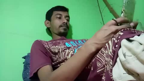 interne8famous online show from 10.02.25