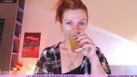 Snapshot of inthewildxxx chatting on 04.02.26 Cassie online show from 04.02.26