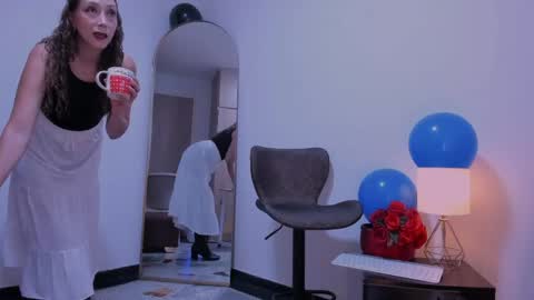 Pantyhose Queen online show from 04.09.26