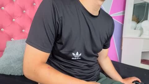 Snapshot of invincible200 chatting on 11.06.25 invincible200 online show from 11.06.25