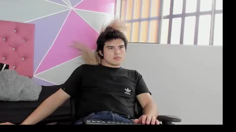 Snapshot of invincible200 chatting on 11.26.25 invincible200 online show from 11.26.25