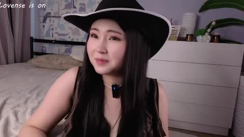 Snapshot of iolaselley chatting on 05.27.26 Tesha online show from 05.27.26