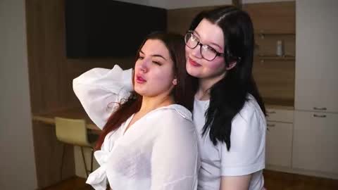 Alex glasses  Emily online show from 12.18.25