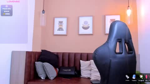 Snapshot of iori_21 chatting on 12.10.24 iori online show from 12.10.24