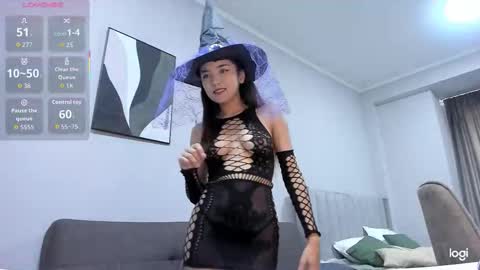 Snapshot of ira_shiratori chatting on 10.31.25 ira_shiratori online show from 10.31.25