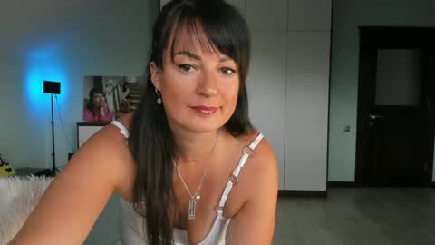 iracherrynow online show from 10.05.25