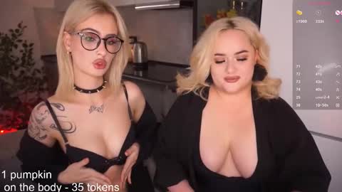 Snapshot of irena_barr18 chatting on 10.31.25 Irena Barr online show from 10.31.25