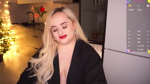 Snapshot of irena_barr18 chatting on 12.20.25 Irena Barr online show from 12.20.25