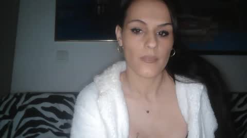 Snapshot of irene141212 chatting on 11.26.25 irene online show from 11.26.25