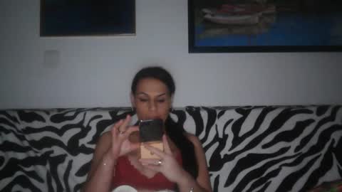 Snapshot of irene141212 chatting on 11.27.25 irene online show from 11.27.25