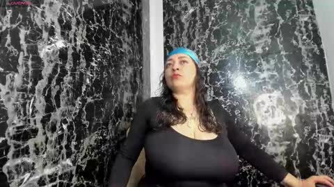 Snapshot of irennewilson chatting on 11.13.25 Irenne Wilson Online 0700 to 1400 gmt-5 online show from 11.13.25