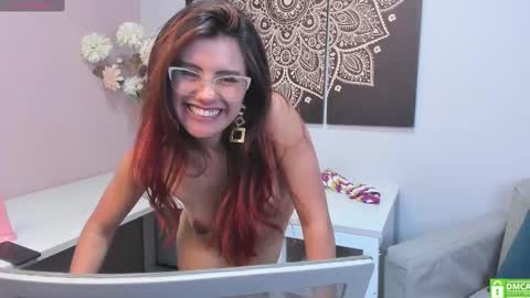 Snapshot of iriis_rosse chatting on 01.17.25 Iris Rosse online show from 01.17.25
