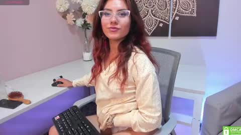 Snapshot of iriis_rosse chatting on 01.18.25 Iris Rosse online show from 01.18.25