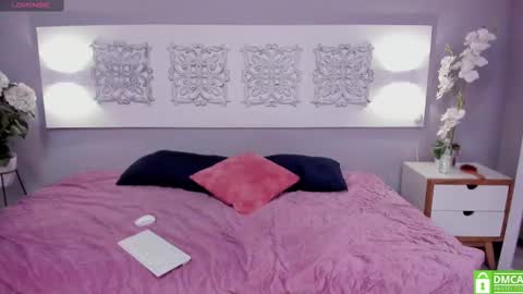 Snapshot of iriis_rosse chatting on 01.28.25 Iris Rosse online show from 01.28.25