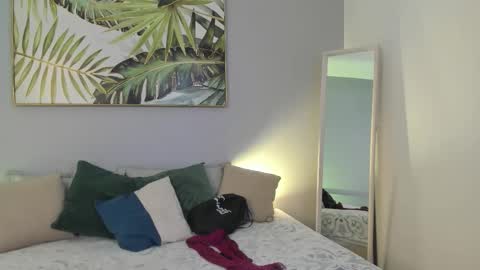 Snapshot of iriis_rosse chatting on 10.11.25 Iris Rosse online show from 10.11.25