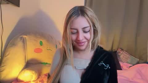 Snapshot of irinanovna chatting on 10.27.25 Irina online show from 10.27.25