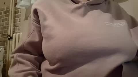 Snapshot of irinnak chatting on 02.18.25 IrinnaK online show from 02.18.25