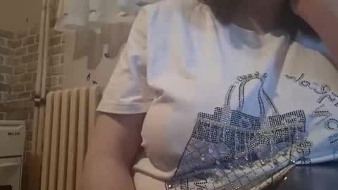 Snapshot of irinnak chatting on 02.22.25 IrinnaK online show from 02.22.25