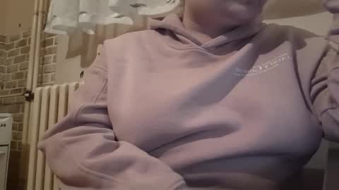 Snapshot of irinnak chatting on 02.25.25 IrinnaK online show from 02.25.25