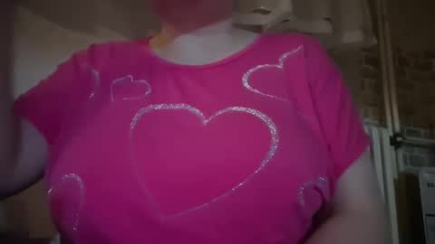 Snapshot of irinnak chatting on 11.30.25 IrinnaK online show from 11.30.25