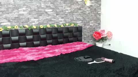 Snapshot of iris_joi chatting on 02.10.25 Iirs online show from 02.10.25