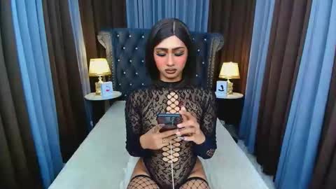 Iris online show from 04.17.26