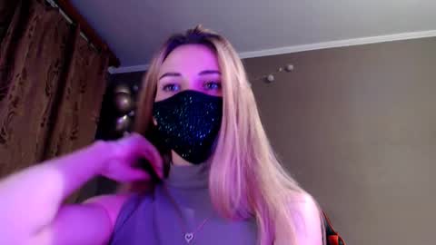 Lily online show from 11.25.25
