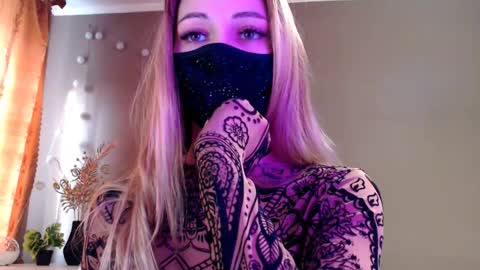Lily online show from 03.15.26