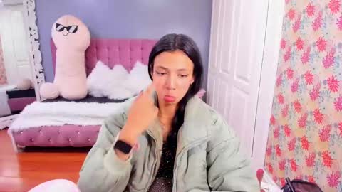 Iris online show from 12.03.24