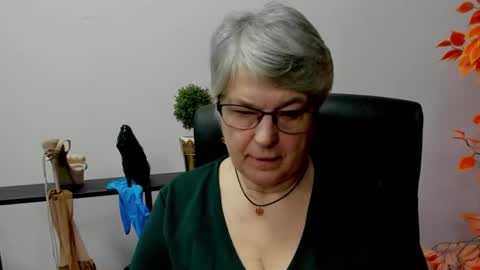 I R I S online show from 02.14.25