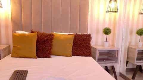 Iris  online show from 12.14.25