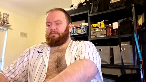 Snapshot of irishdaddy24 chatting on 12.21.25 twitter theirishman205 online show from 12.21.25