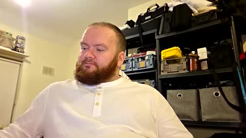 Snapshot of irishdaddy24 chatting on 01.09.26 twitter theirishman205 online show from 01.09.26