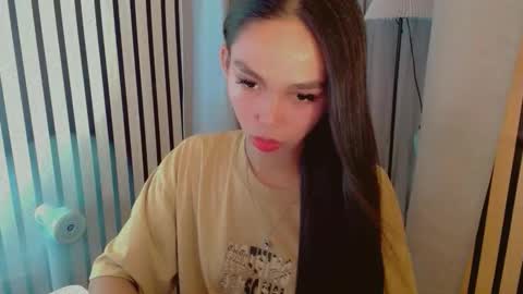 IRISH AND TRIXIE online show from 04.12.26