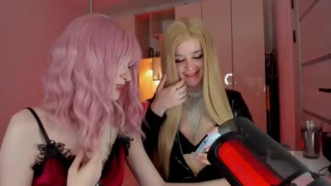 Snapshot of irisice chatting on 05.20.26 Miss Iris Fansly Miss Iris new inst. online show from 05.20.26