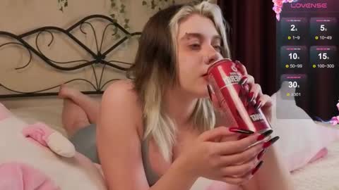 Snapshot of irissocute chatting on 09.21.25 I am Cutie Iris3 online show from 09.21.25