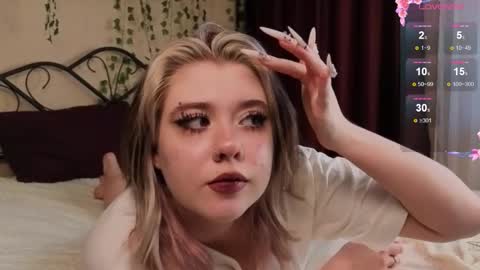 Snapshot of irissocute chatting on 10.03.25 I am Cutie Iris3 online show from 10.03.25