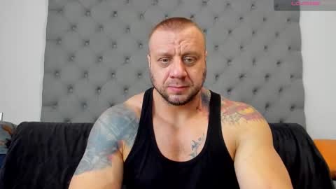 ironhulk22 online show from 12.15.25