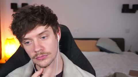 Snapshot of ironthud chatting on 10.03.25 Sam online show from 10.03.25