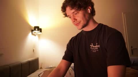 Snapshot of ironthud chatting on 11.21.25 Sam online show from 11.21.25