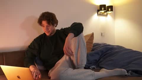 Snapshot of ironthud chatting on 11.24.25 Sam online show from 11.24.25