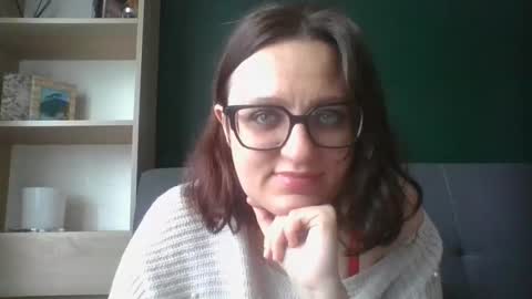 Snapshot of irresistibleparis chatting on 05.11.26 Paris online show from 05.11.26