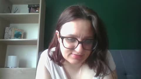 Snapshot of irresistibleparis chatting on 05.14.26 Paris online show from 05.14.26