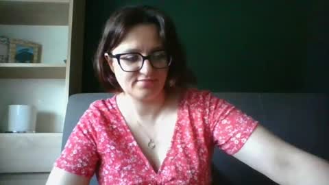 Snapshot of irresistibleparis chatting on 06.29.26 Paris online show from 06.29.26