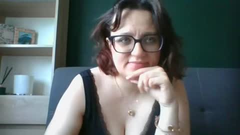 Snapshot of irresistibleparis chatting on 07.08.26 Paris online show from 07.08.26
