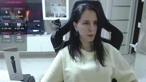 Irwi Tomboy online show from 10.15.25