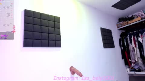 Snapshot of isa_belly_ chatting on 02.14.25 Isabella online show from 02.14.25