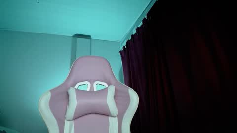 Isabella  online show from 10.02.25