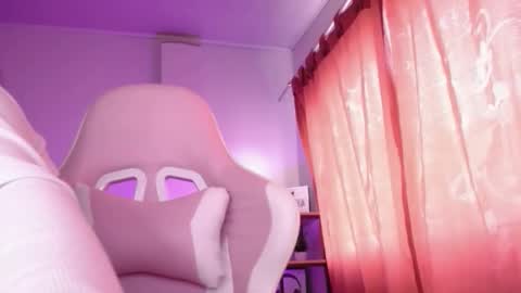 Isabella  online show from 11.14.25