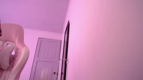 Isabella  online show from 02.06.26